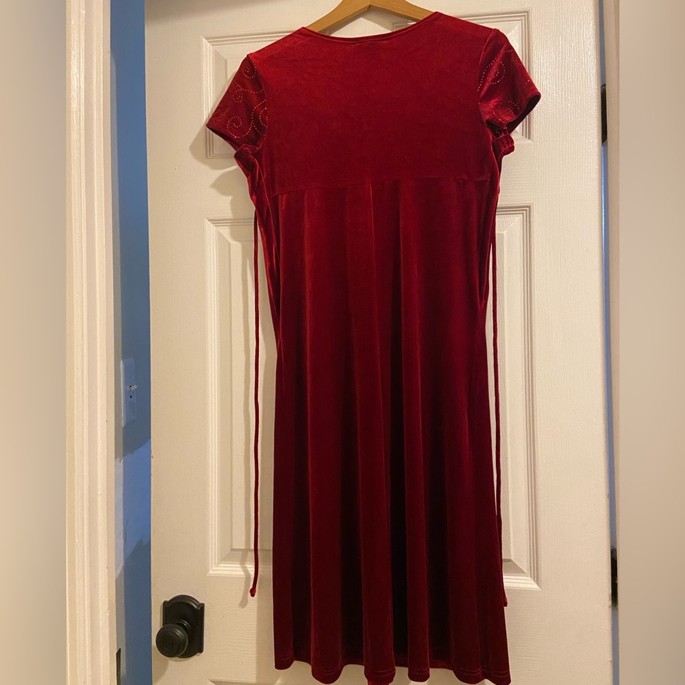 Dress - Picture 2 of 8